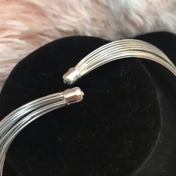 Gorgeous pink and silver metal choker. - Picture 7 of 7